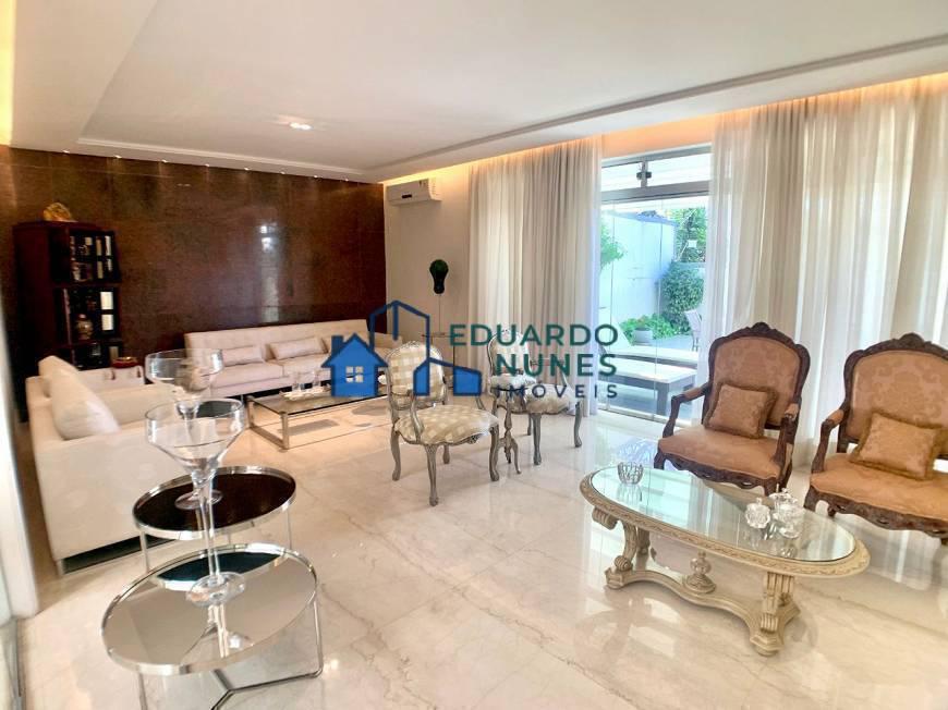 Casa, Cidade Jardim, 7 Quartos, 12 Vagas, 3 Suítes
