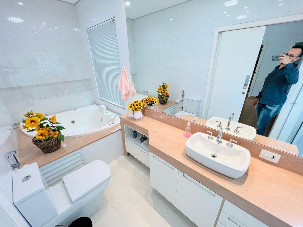 Casa, Jardim Atlântico, 4 Quartos, 6 Vagas, 3 Suítes