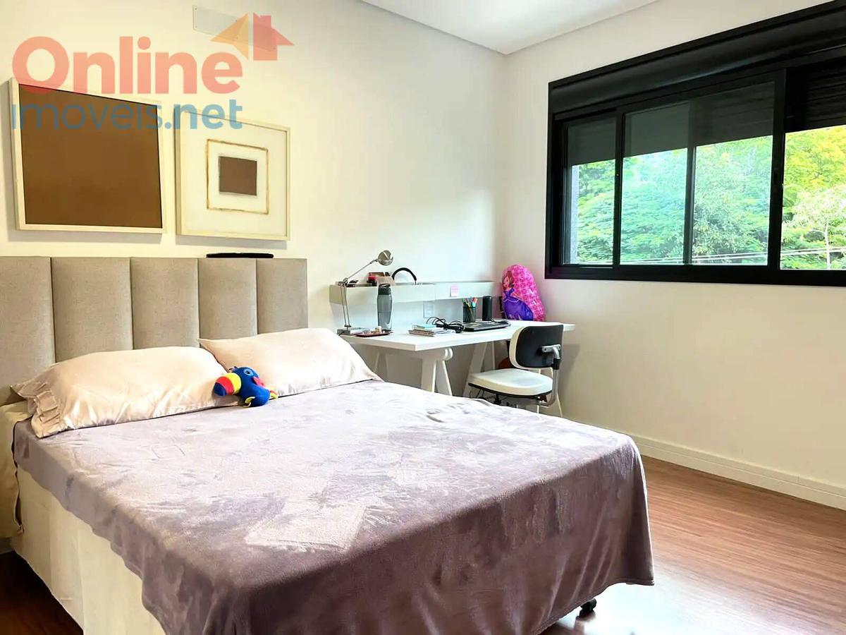 Cobertura, Serra, 4 Quartos, 0 Vaga, 2 Suítes