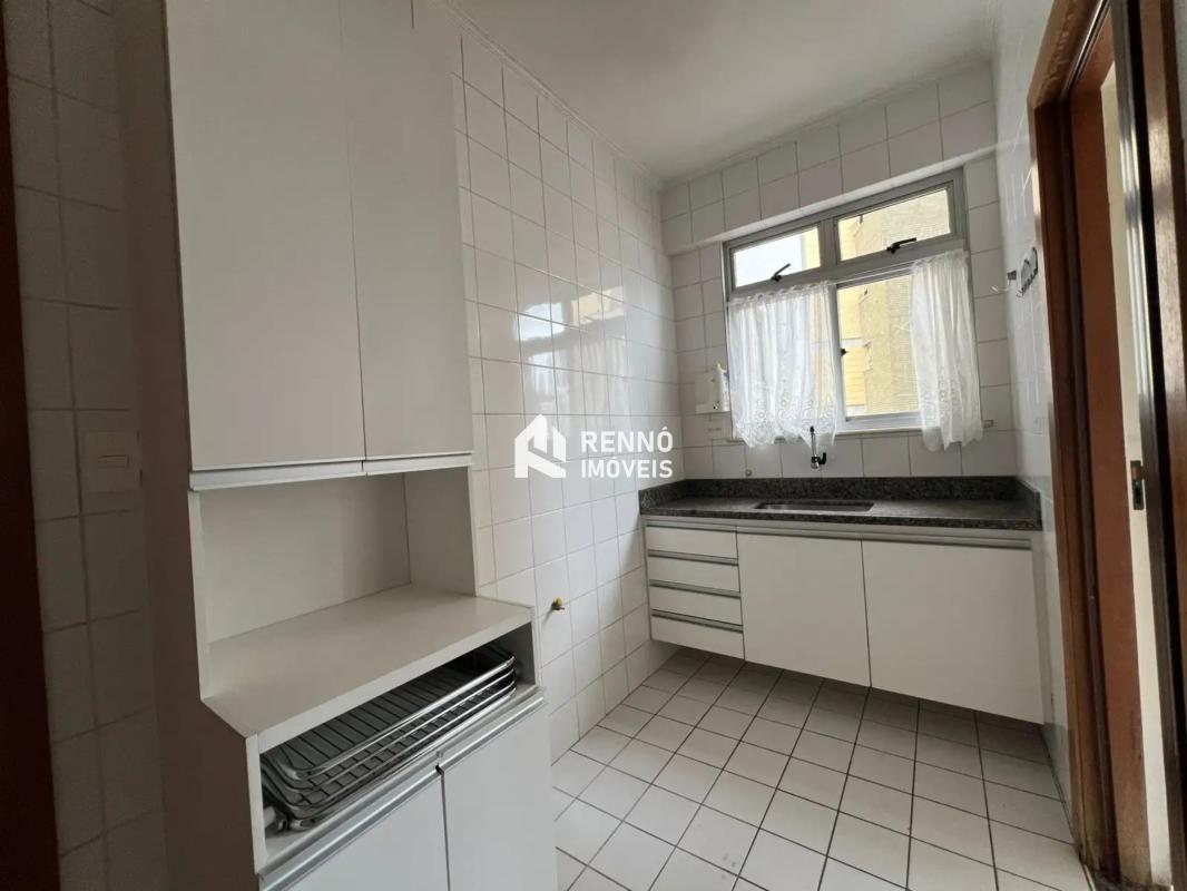 Apartamento, Estoril, 3 Quartos, 1 Vaga, 1 Suíte