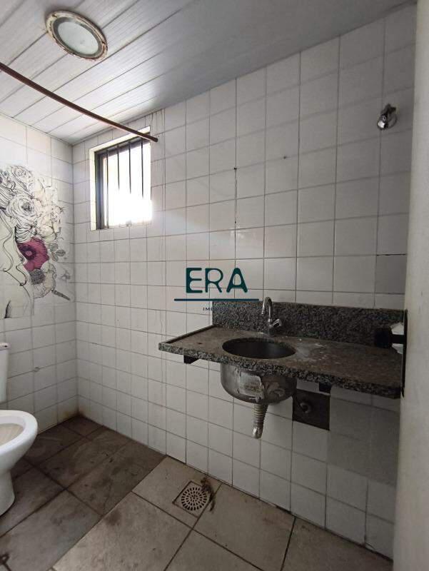 Andar, Estoril, 0 Quarto, 2 Vagas