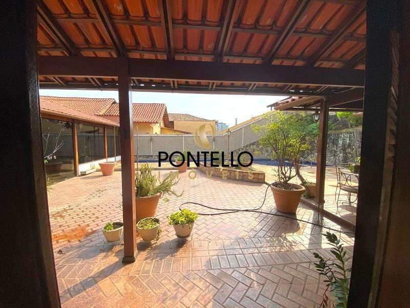 Casa, Santa Lúcia, 5 Quartos, 4 Vagas, 3 Suítes