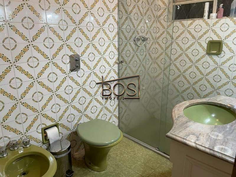 Casa, Cidade Nova, 4 Quartos, 2 Vagas, 1 Suíte