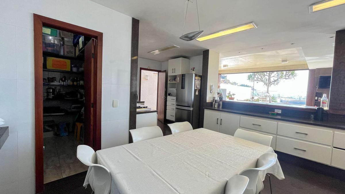Casa, Mangabeiras, 4 Quartos, 4 Vagas, 2 Suítes