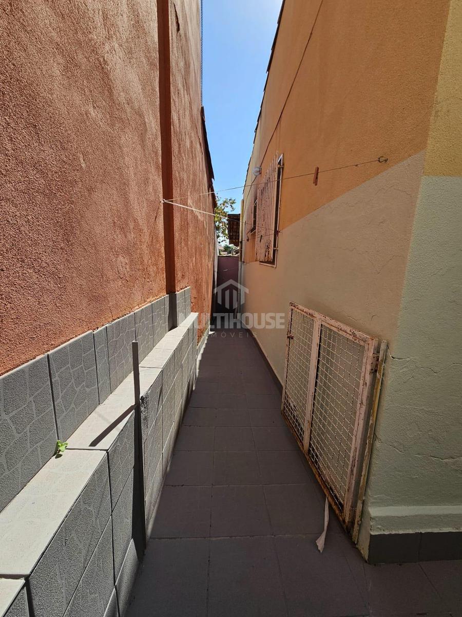 Casa, Santa Branca, 2 Quartos, 0 Vaga, 1 Suíte