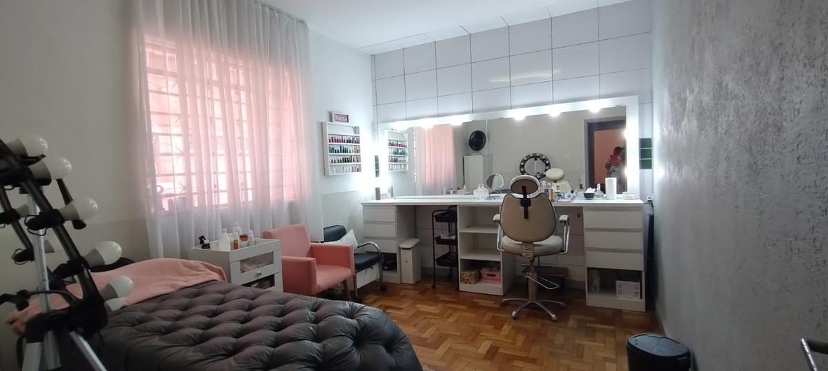 Casa, Cachoeirinha, 6 Quartos, 3 Vagas, 1 Suíte