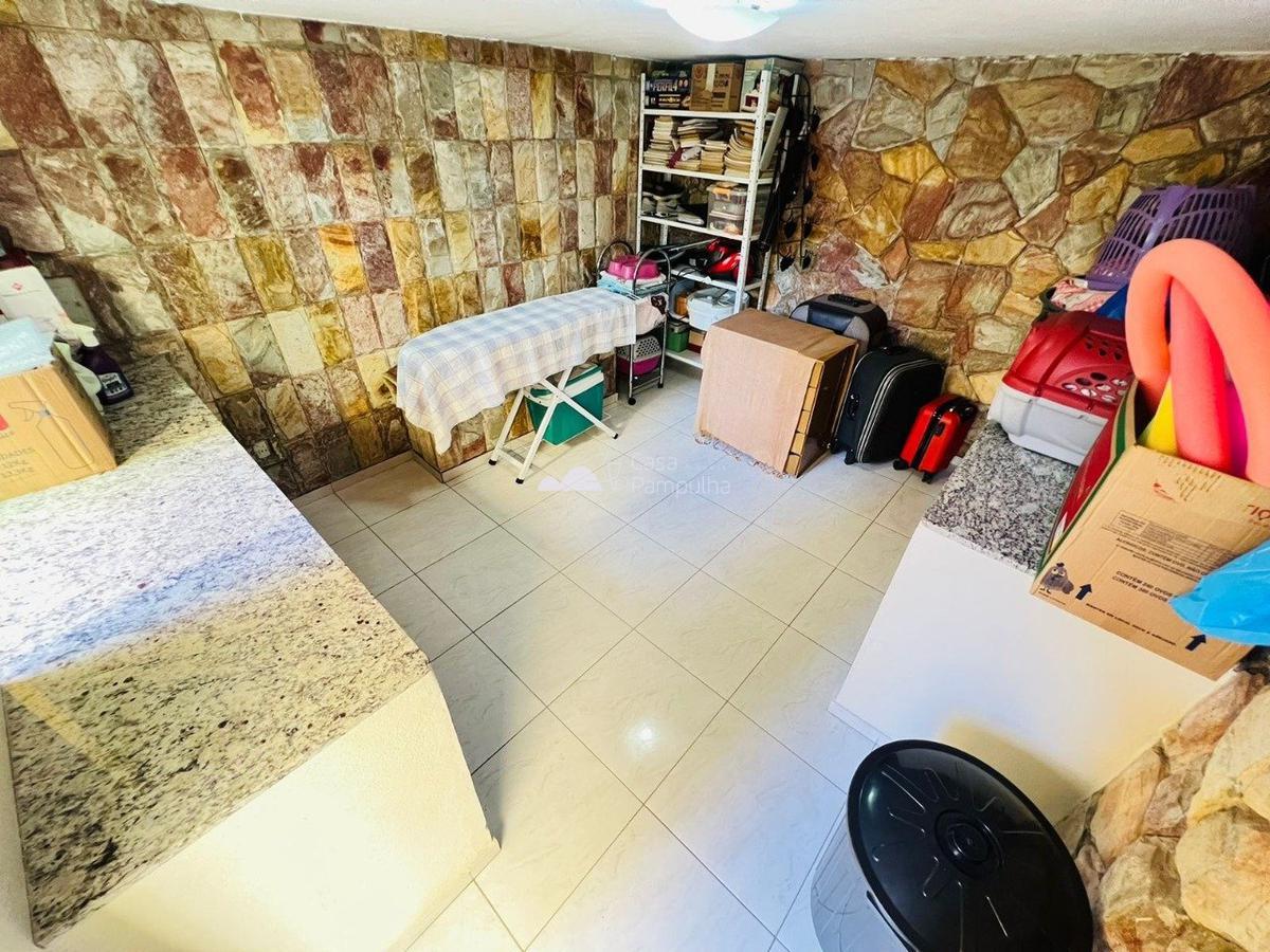 Casa, Santa Branca, 3 Quartos, 4 Vagas, 1 Suíte