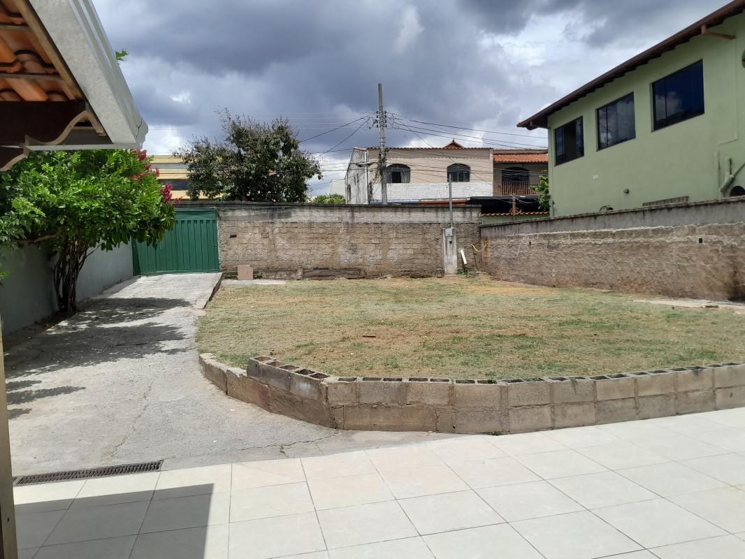 Casa Comercial, Floramar, 2 Quartos, 10 Vagas