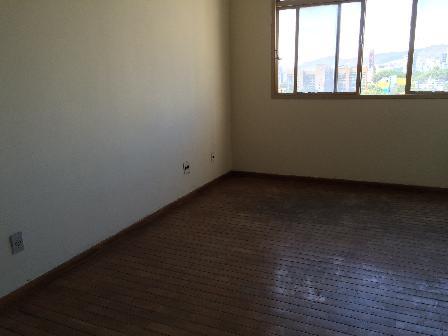 Sala, Centro, 1 Quarto, 0 Vaga
