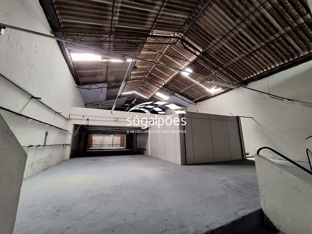 Galpão, Carlos Prates