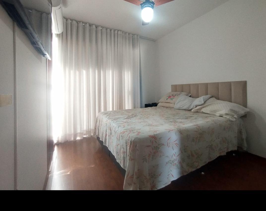 Casa, Europa, 3 Quartos, 2 Vagas, 1 Suíte