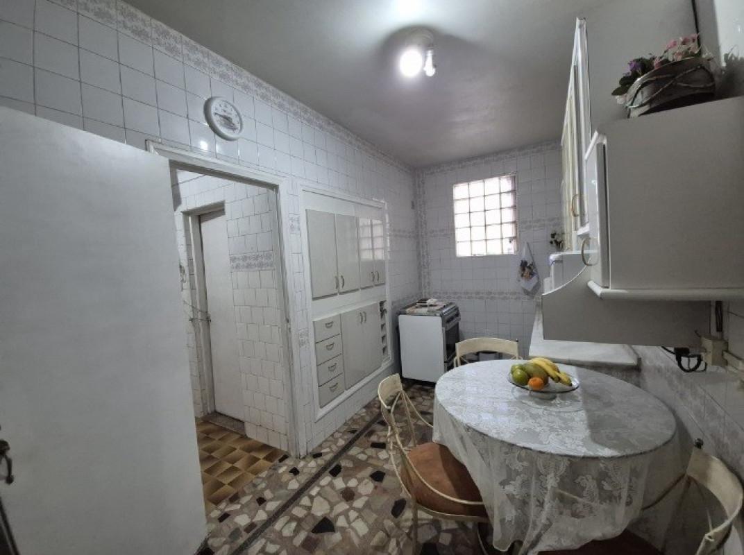 Apartamento, Centro, 4 Quartos, 0 Vaga, 1 Suíte