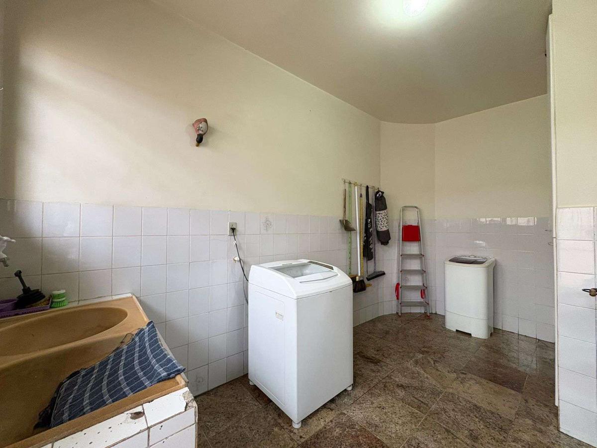 Casa, Dona Clara, 3 Quartos, 4 Vagas, 1 Suíte