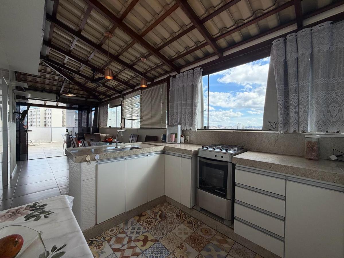 Cobertura, Paquetá, 2 Quartos, 2 Vagas, 1 Suíte