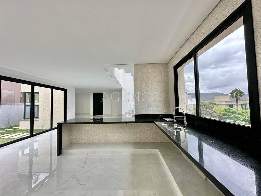 Casa, Alphaville - Lagoa dos Ingleses, 4 Quartos, 0 Vaga, 4 Suítes