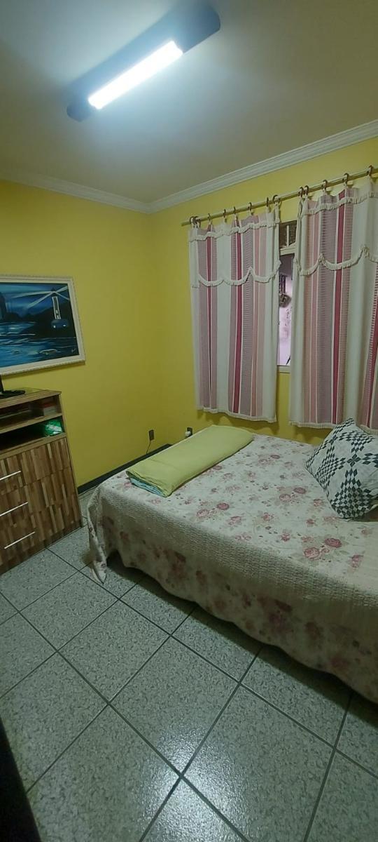 Casa, Petropolis, 3 Quartos, 2 Vagas, 1 Suíte