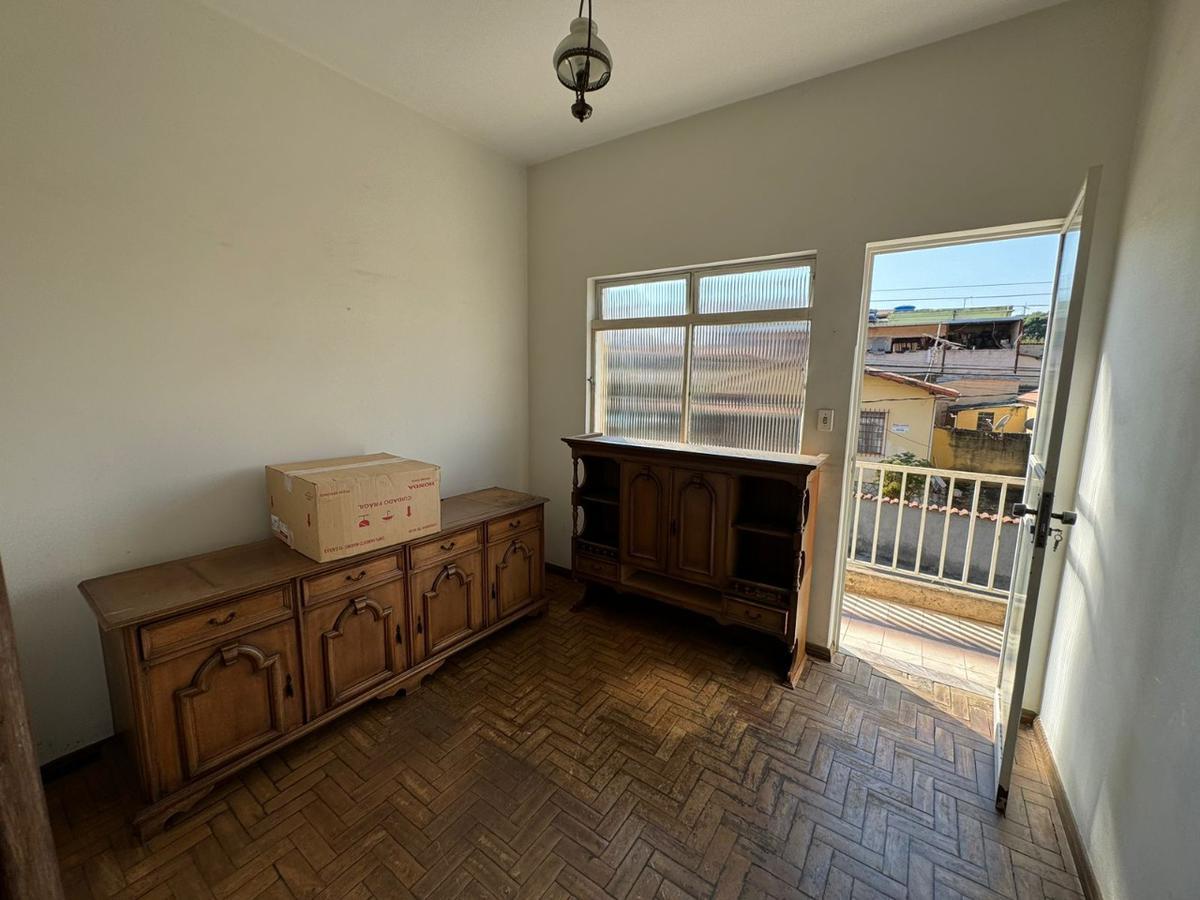 Casa, Renascença, 8 Quartos, 0 Vaga