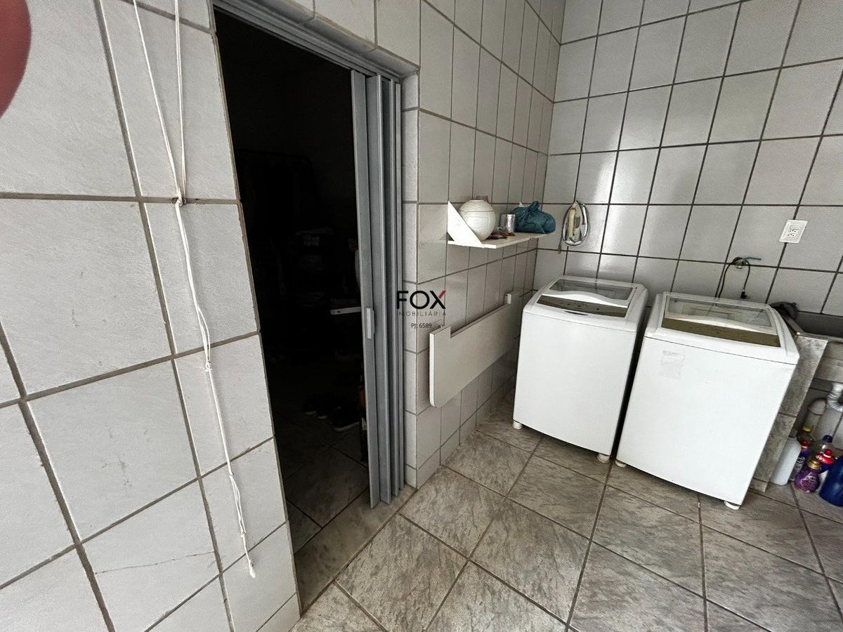 Casa, Estoril, 4 Quartos, 6 Vagas, 1 Suíte