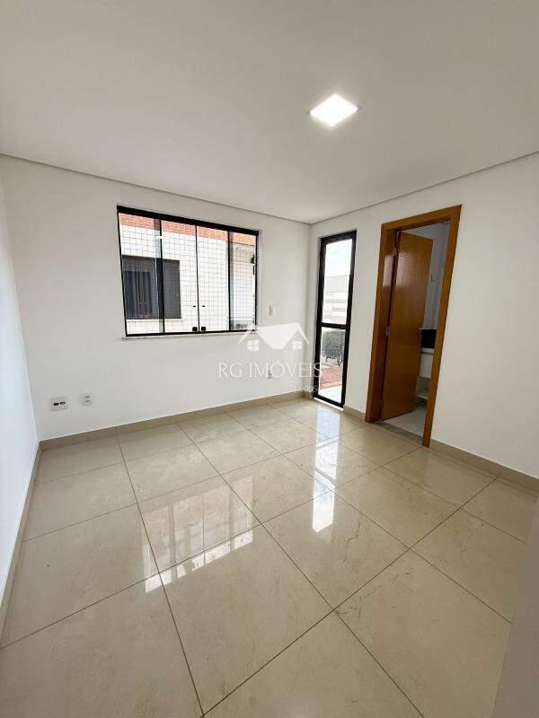Cobertura, Barreiro, 3 Quartos, 2 Vagas, 2 Suítes