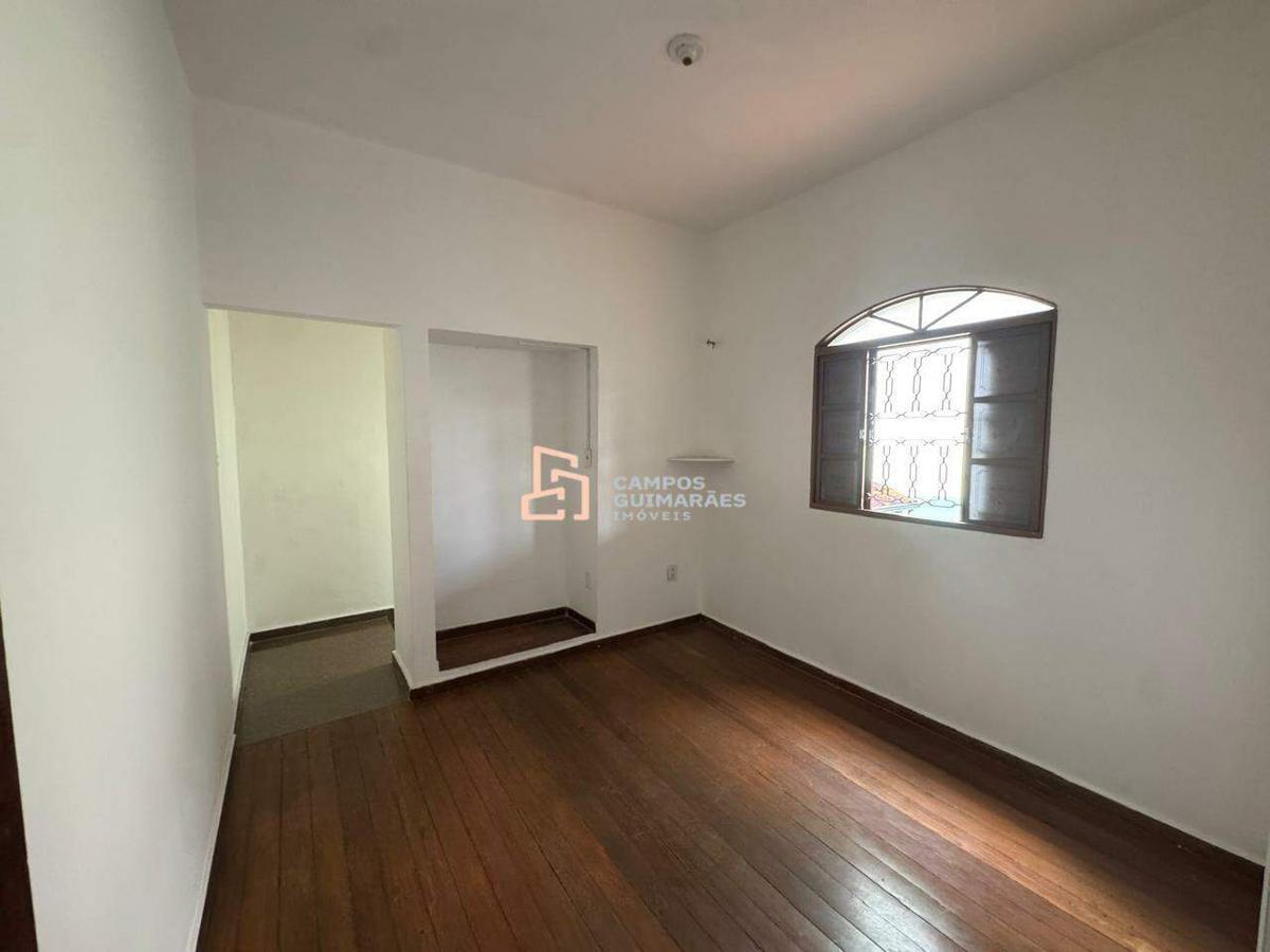 Casa, Das Industrias I (barreiro), 3 Quartos, 3 Vagas, 1 Suíte