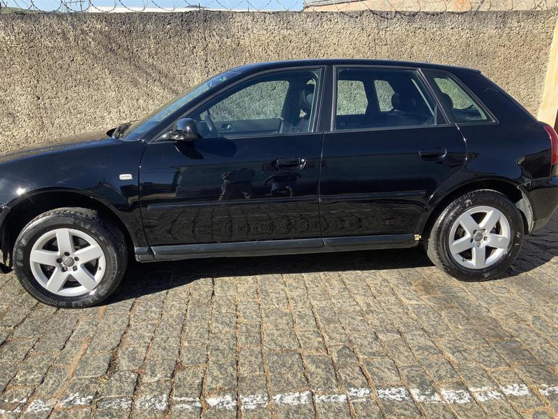 Audi A3 1.8 5p Mec.