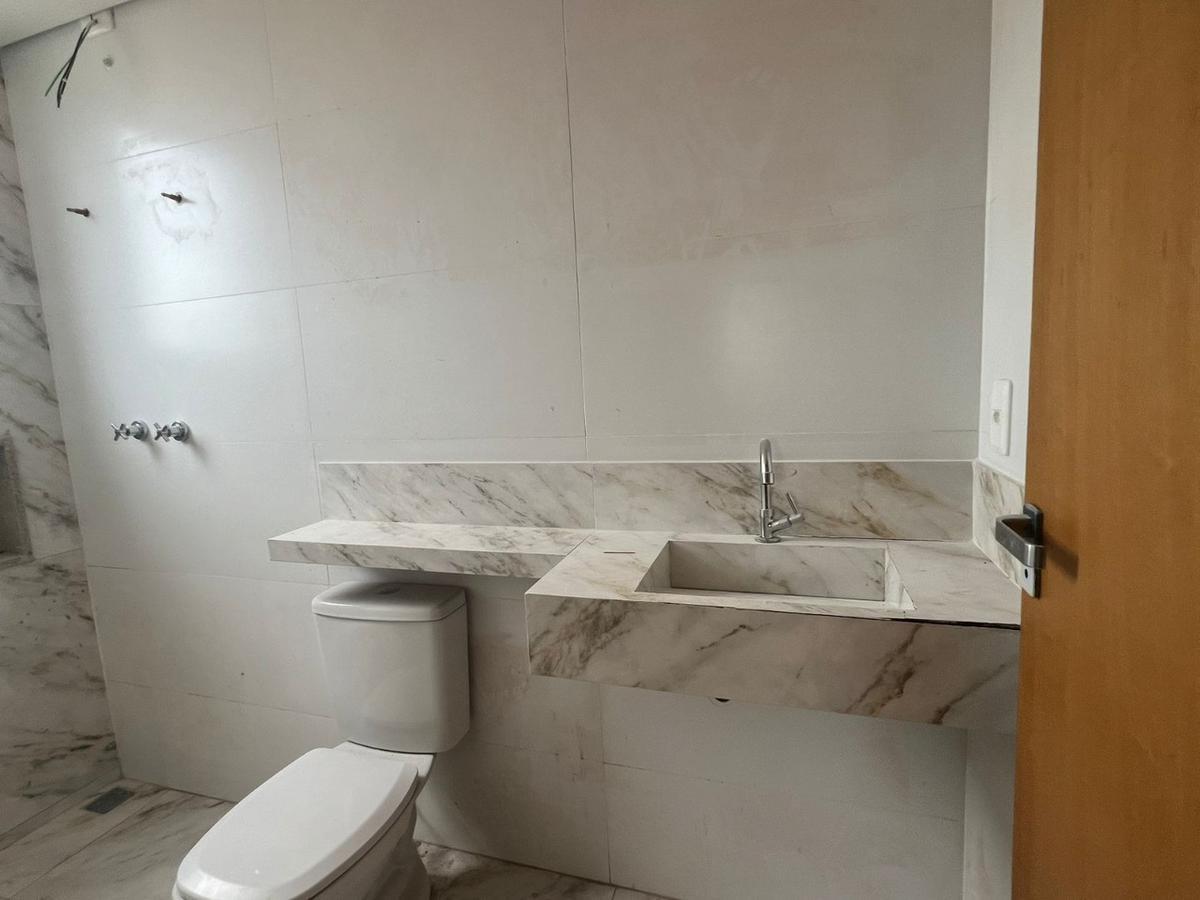 Casa, Planalto, 3 Quartos, 2 Vagas, 1 Suíte