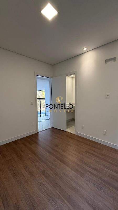 Casa, Alphaville, 3 Quartos, 2 Vagas, 3 Suítes
