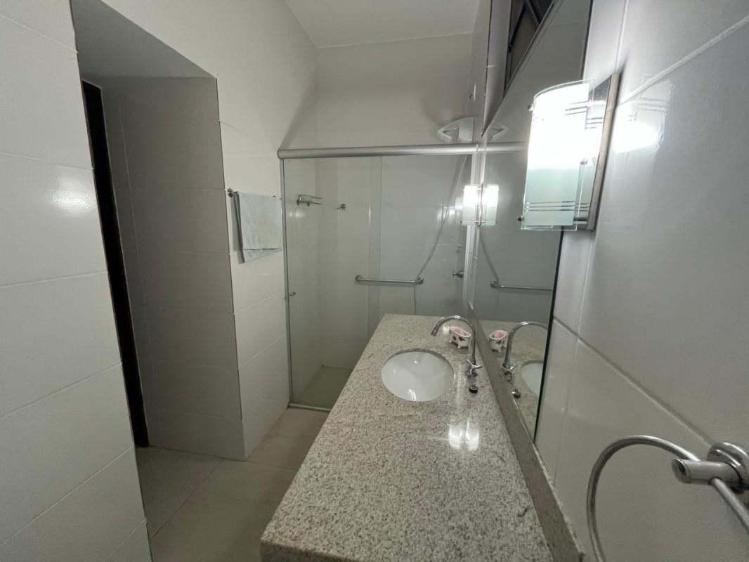 Casa, Calafate, 5 Quartos, 3 Vagas, 1 Suíte