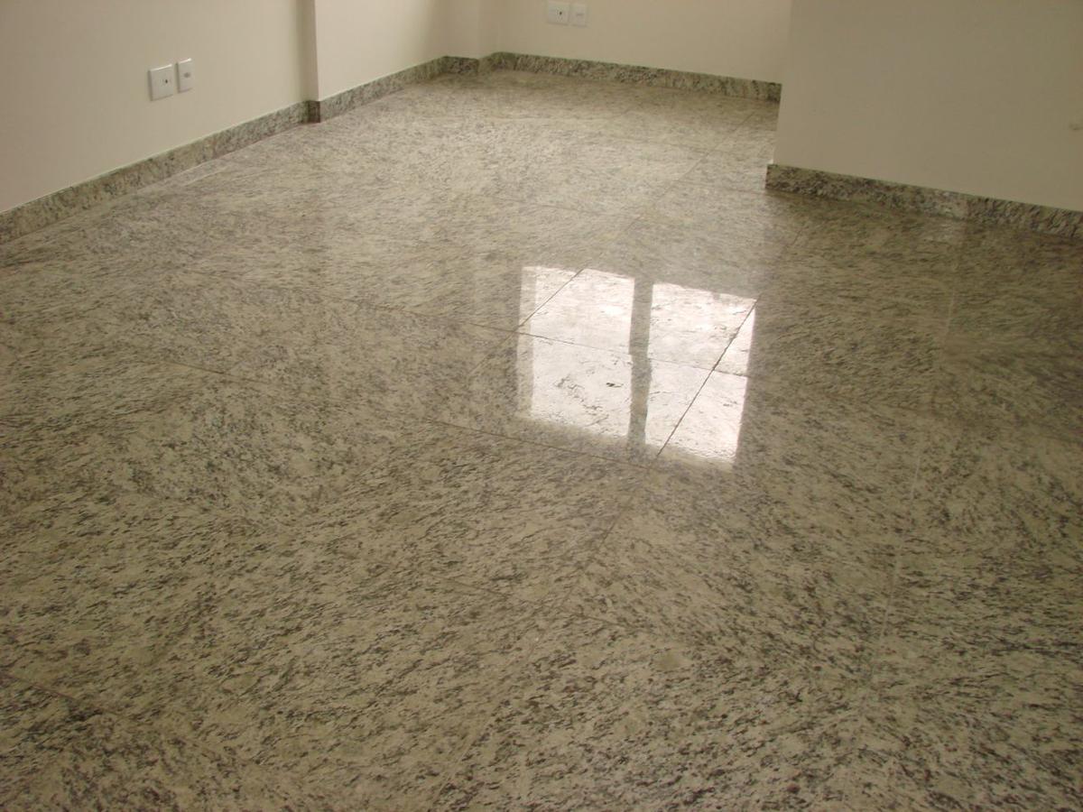 Sala, Barro Preto