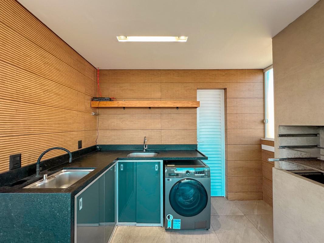 Cobertura, Planalto, 2 Quartos, 2 Vagas, 1 Suíte