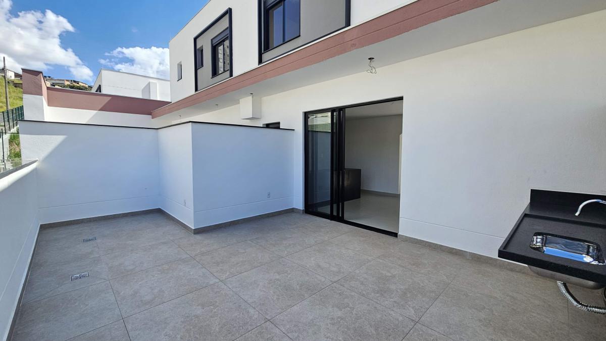 Casa, Buritis, 2 Quartos, 2 Vagas, 2 Suítes