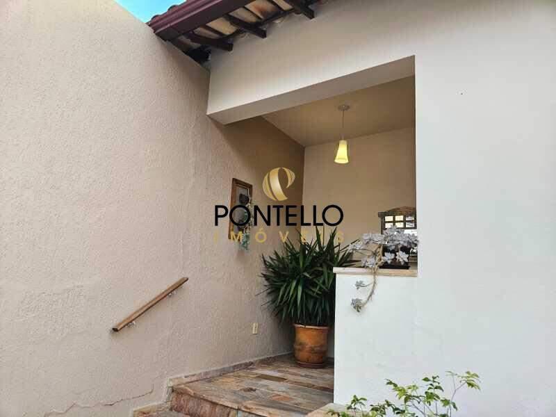 Casa, Castelo, 5 Quartos, 4 Vagas, 1 Suíte