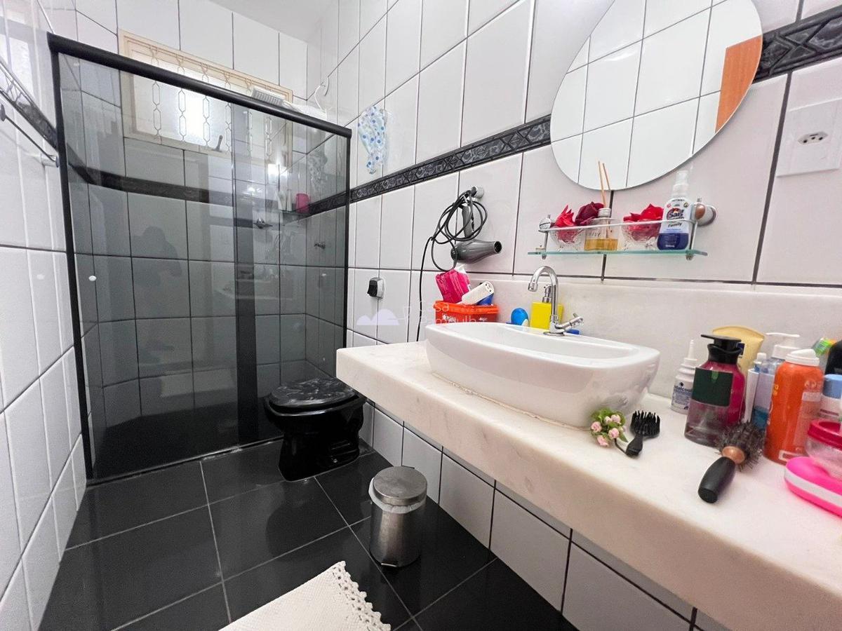 Casa, Itapoã, 4 Quartos, 6 Vagas, 2 Suítes