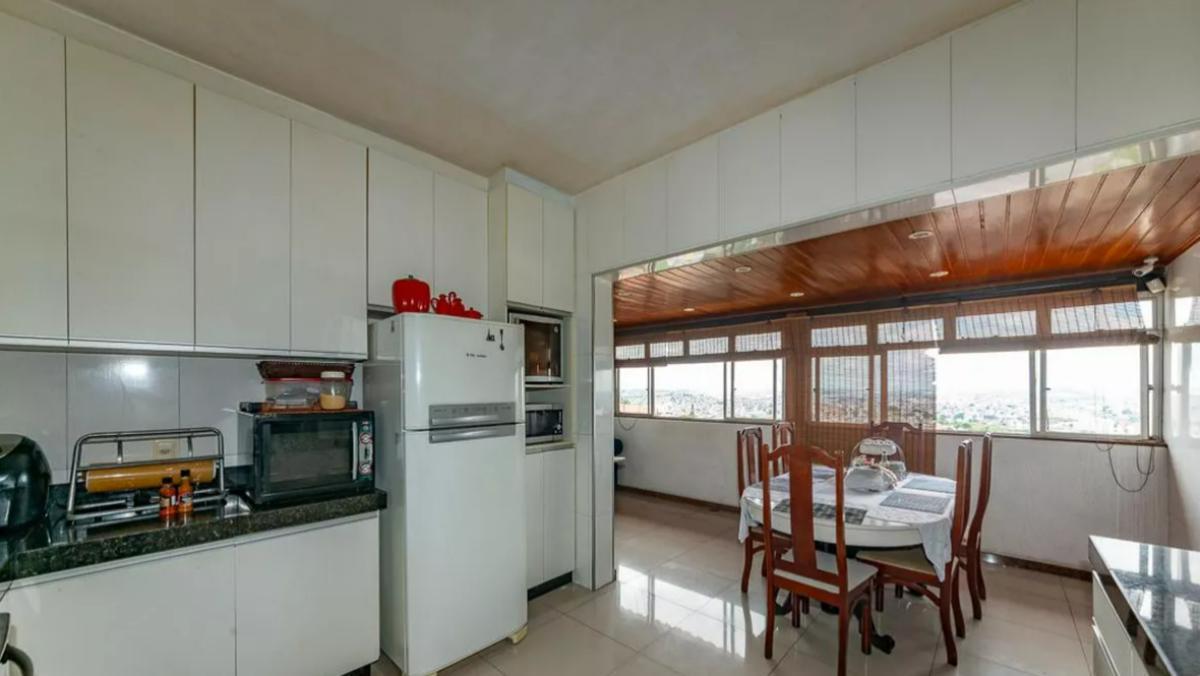Casa, Engenho Nogueira, 4 Quartos, 6 Vagas, 4 Suítes
