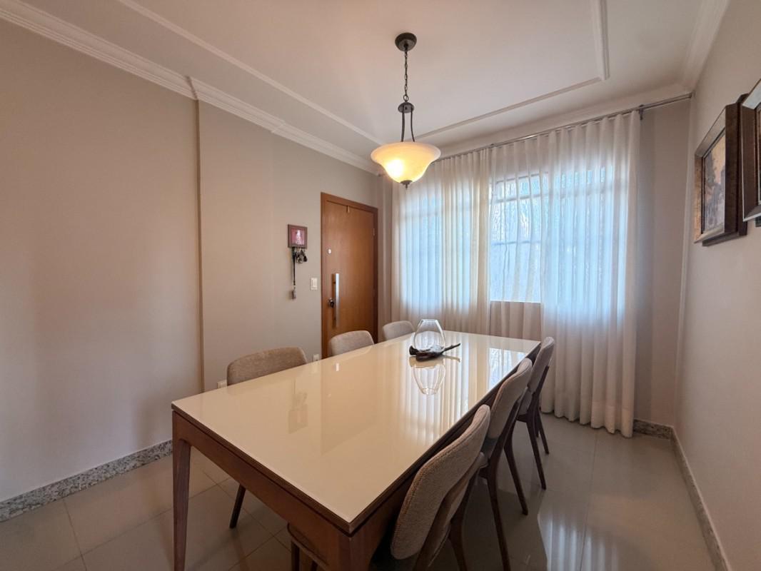 Apartamento, Sagrada Família, 3 Quartos, 2 Vagas, 1 Suíte