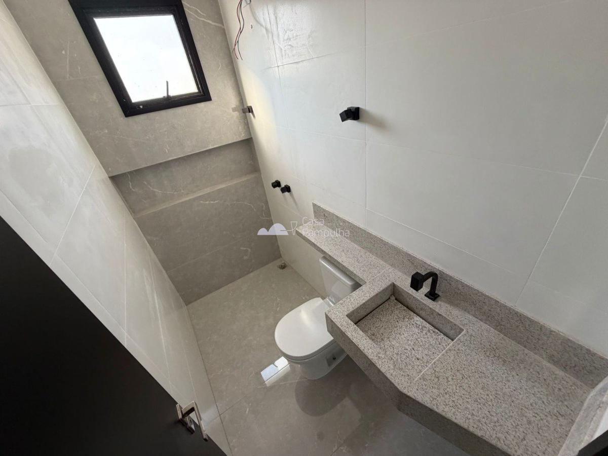 Casa, Planalto, 3 Quartos, 2 Vagas, 1 Suíte