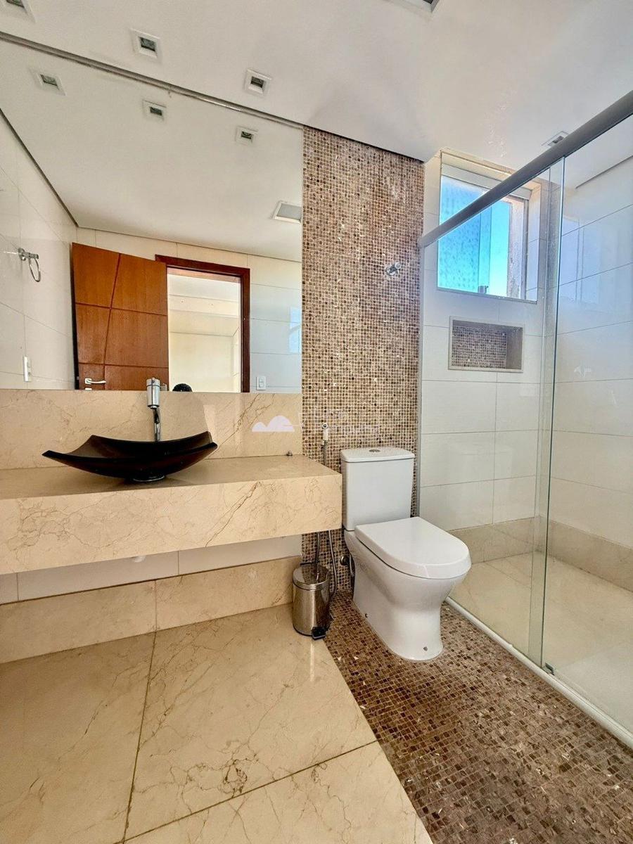 Casa, Trevo, 4 Quartos, 4 Vagas, 2 Suítes