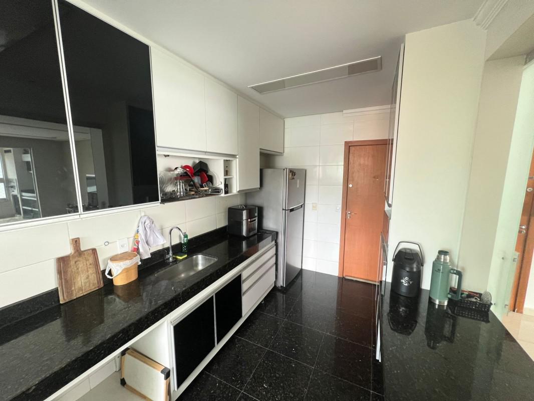 Apartamento, Fernão Dias, 4 Quartos, 2 Vagas, 1 Suíte