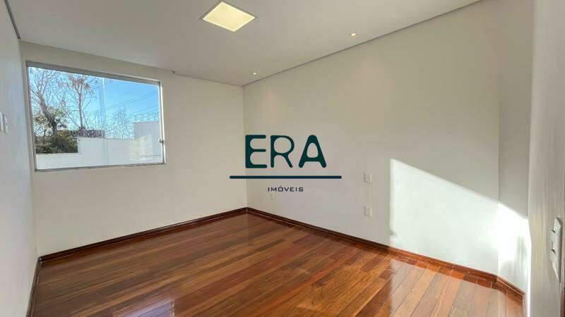 Casa, Estoril, 3 Quartos, 6 Vagas, 1 Suíte