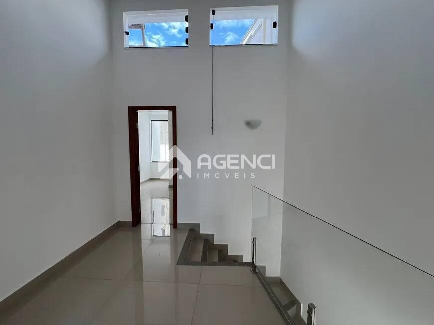 Casa, Vale das Orquídeas, 3 Quartos, 0 Vaga, 1 Suíte