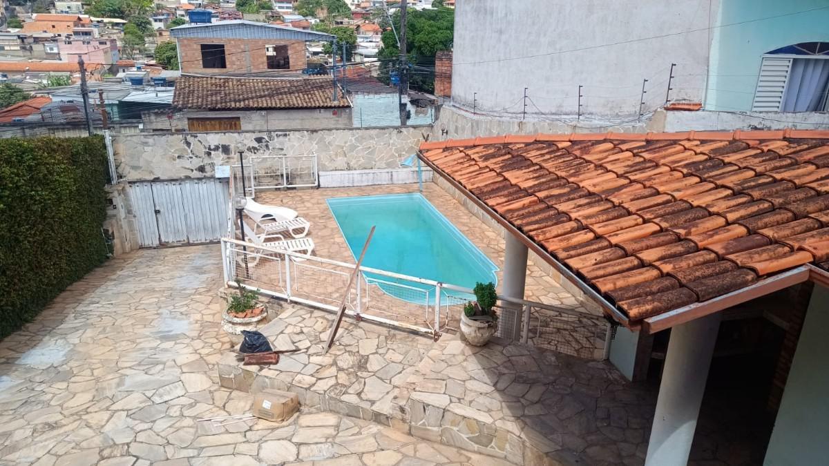 Casa, Novo Progresso, 5 Quartos, 4 Vagas, 1 Suíte