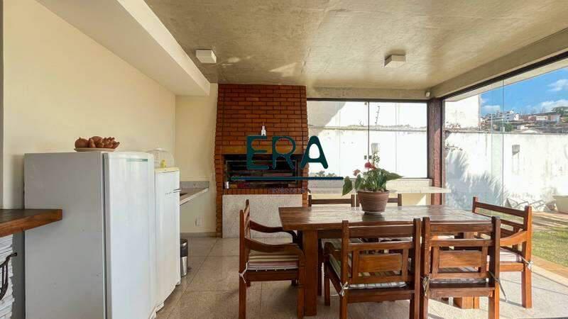 Casa, Mangabeiras, 4 Quartos, 4 Vagas, 2 Suítes