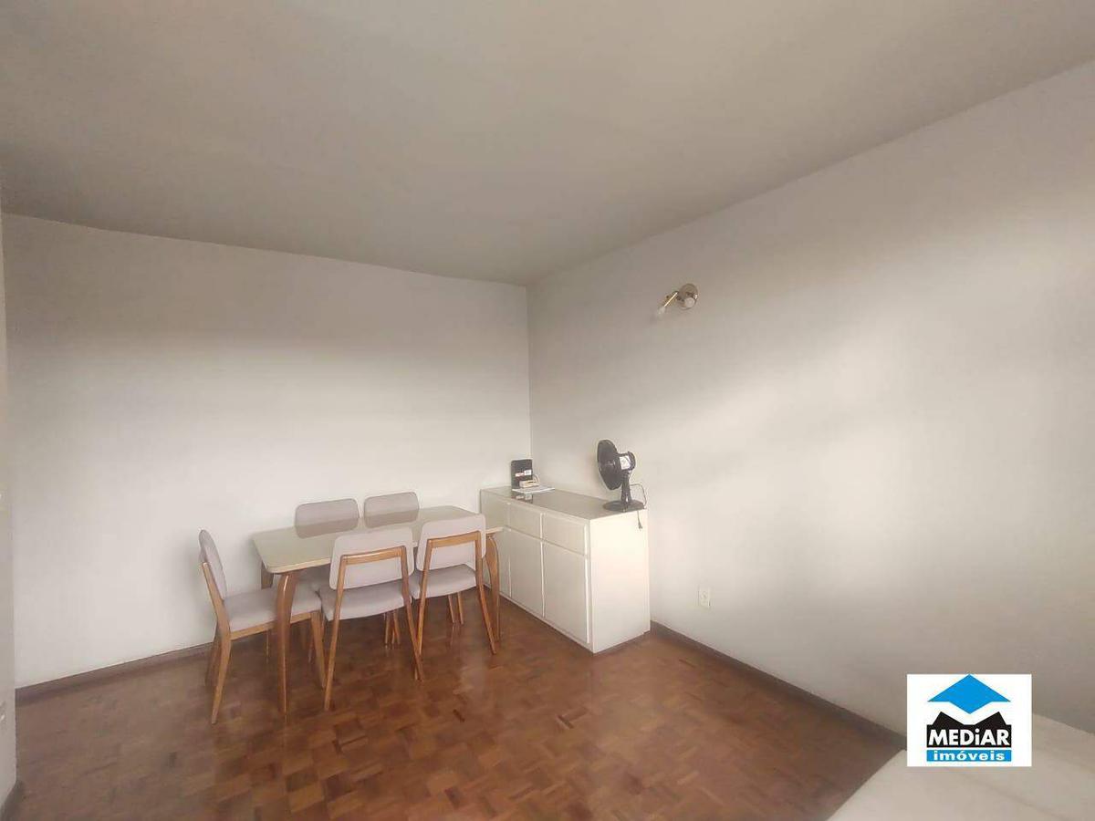 Apartamento, Floresta, 1 Quarto, 0 Vaga