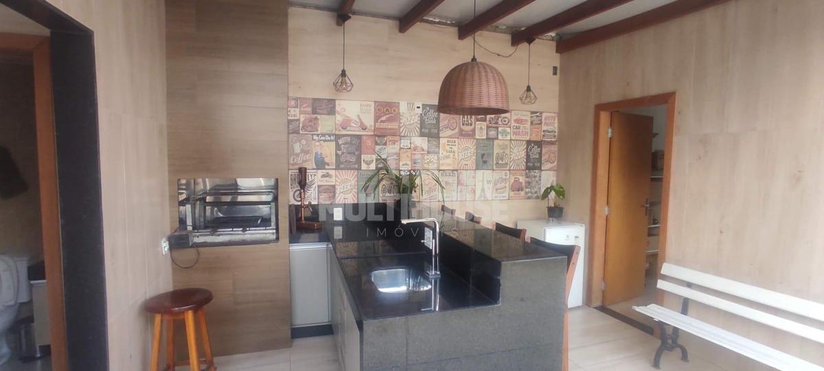Casa, Heliópolis, 5 Quartos, 4 Vagas, 2 Suítes