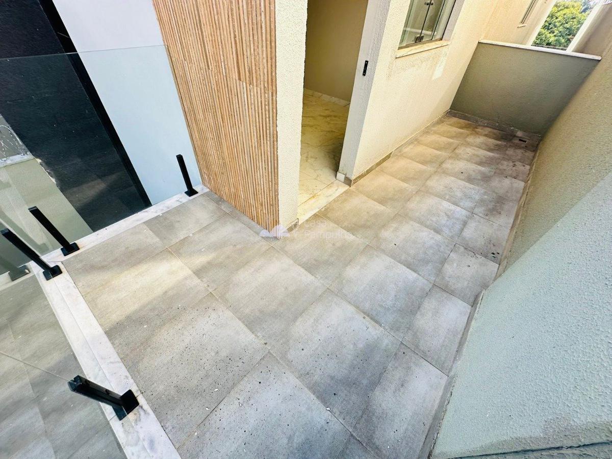 Casa, Planalto, 3 Quartos, 4 Vagas, 3 Suítes