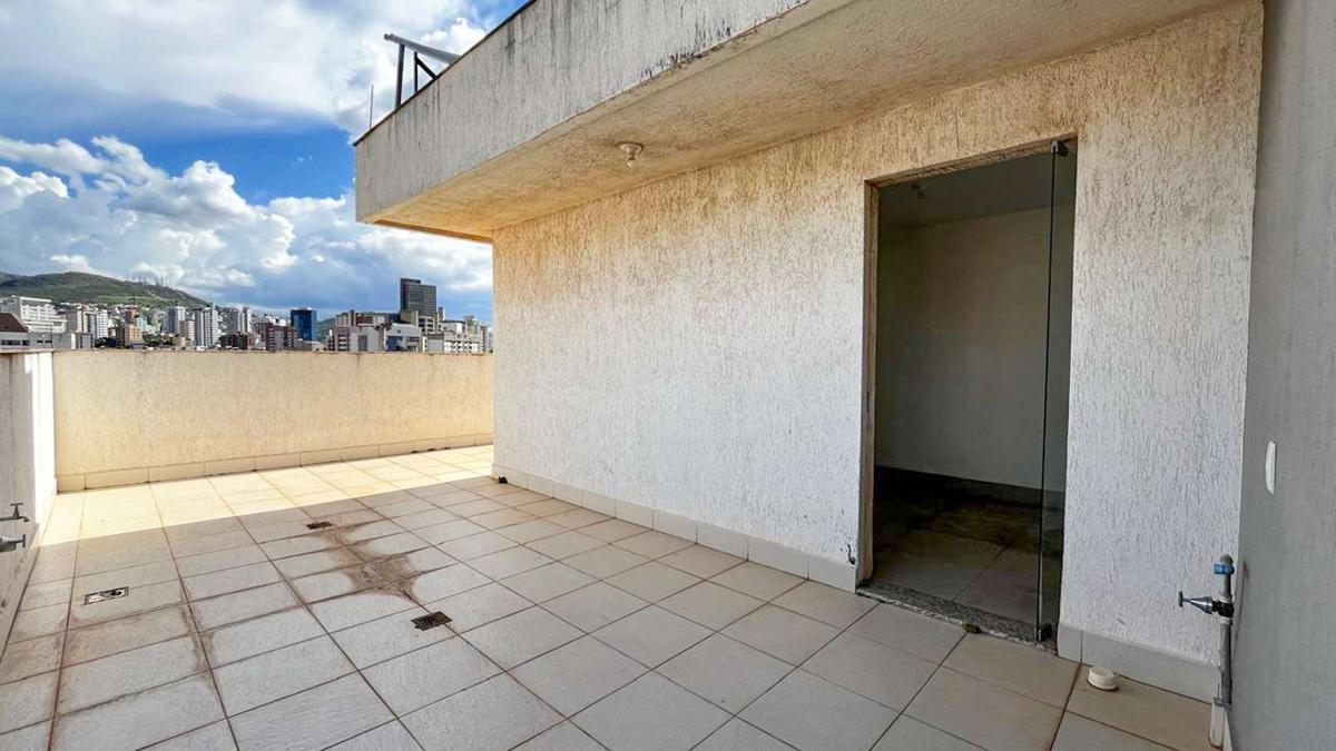 Cobertura, Serra, 2 Quartos, 3 Vagas, 1 Suíte
