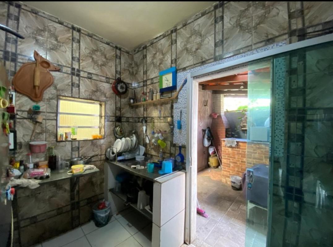 Casa, Três Barras, 8 Quartos, 0 Vaga, 1 Suíte