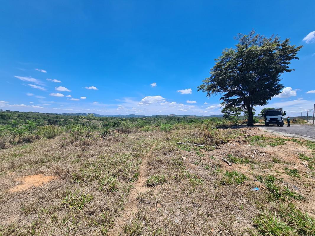 Lote, Novo Retiro, 0 Quarto, 0 Vaga