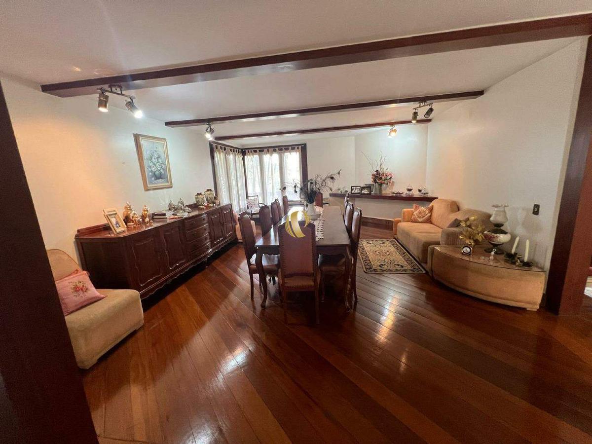 Casa, Jardim Cambuí, 6 Quartos, 8 Vagas, 4 Suítes