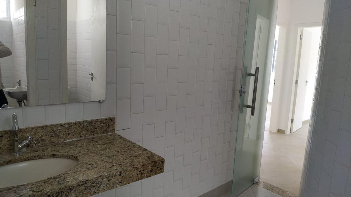 Casa Comercial, Barro Preto, 8 Quartos, 4 Vagas